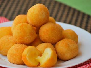 Bolinha de Queijo