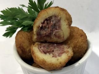 Bolinho de Carne Seca